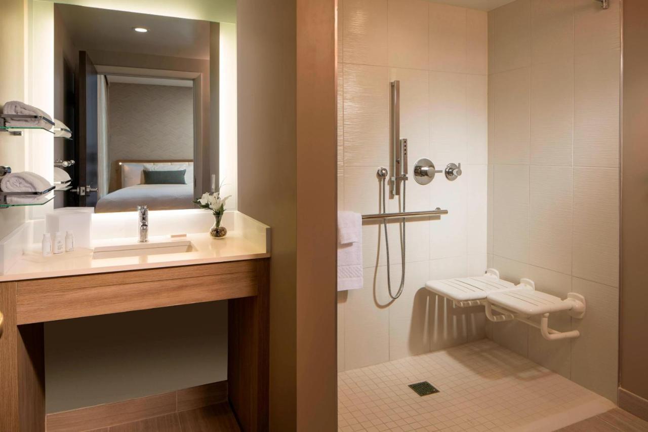 Miami Sunny Isles Hotel 3*